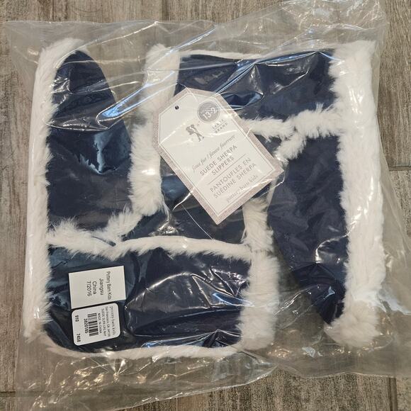 Pottery Barn Kids Suede Sherpa Slippers Size 13-2 Navy Cozy Winter NEW Holiday - Picture 2 of 7